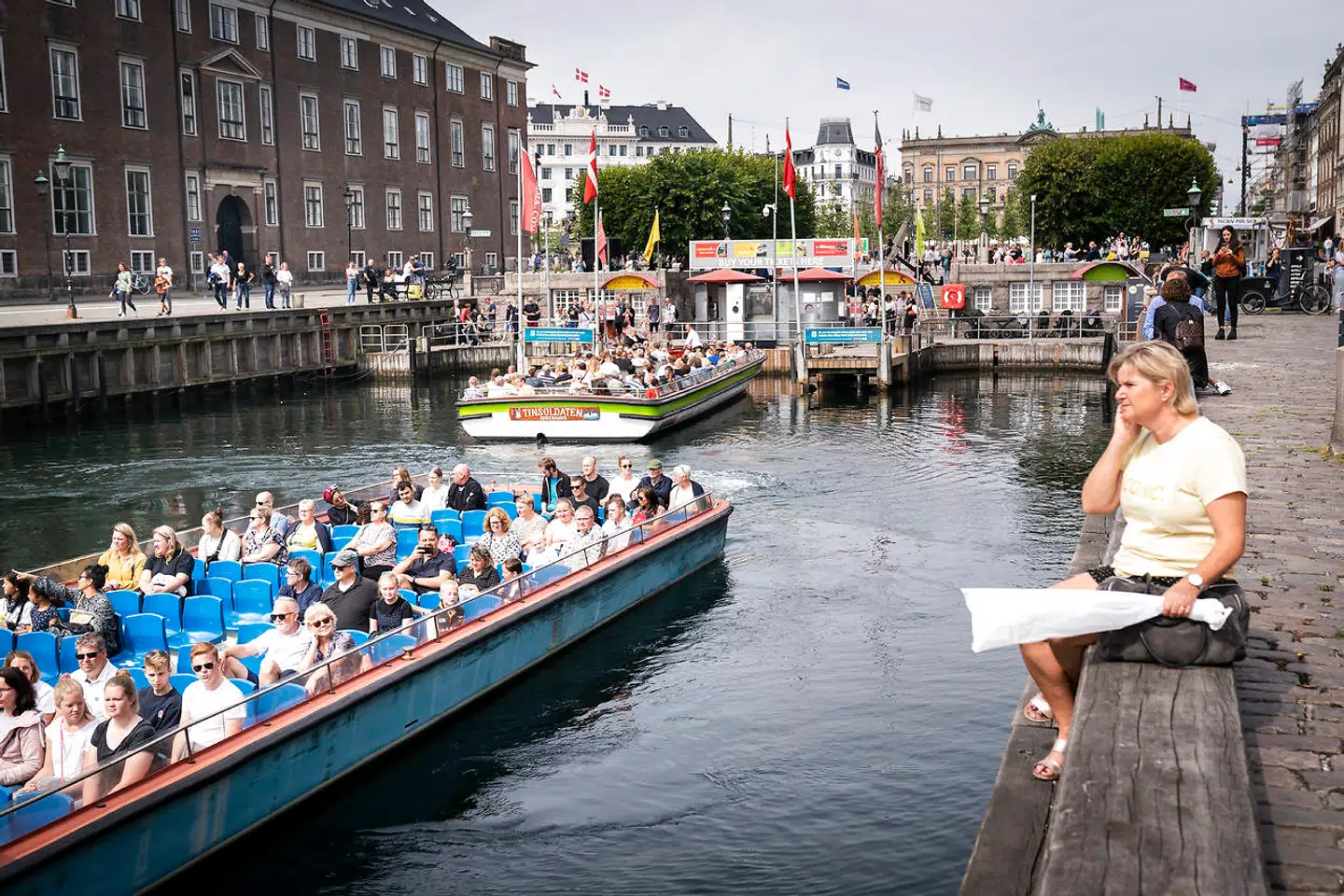 »(...) vi skal forankre fremtidens turisme hos den enkelte københavner, og tilsyneladende også på Rådhusets venstrefløj, ved tydeligere at forklare, at byens vækst og velfærd er nært forbundet med, at turisterne hvert år bidrager med ca. 60.000 fuldtidsjobs i hovedstadsregionen,« skriver Cecilia Lonning-Skovgaard.