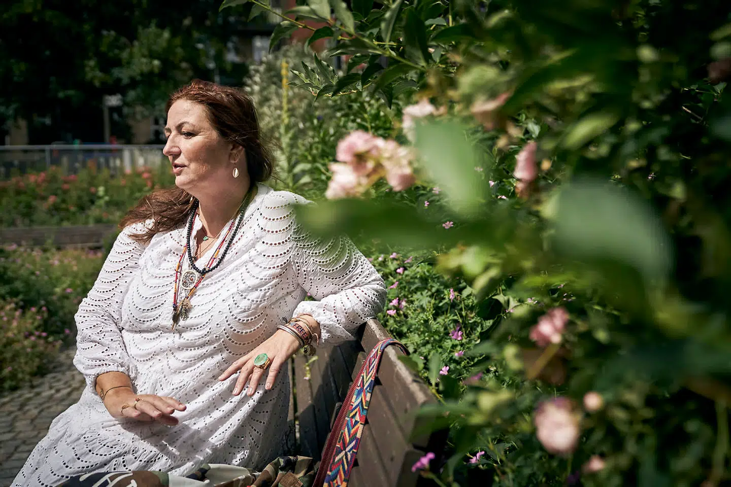 »Jeg er nysgerrig, opsøgende, åben, meget talende og hvad man nok vil kalde for ekstremt ekstrovert. Det er bare ikke altid, at krop og personlighed hænger sammen på en måde, som er logisk.«