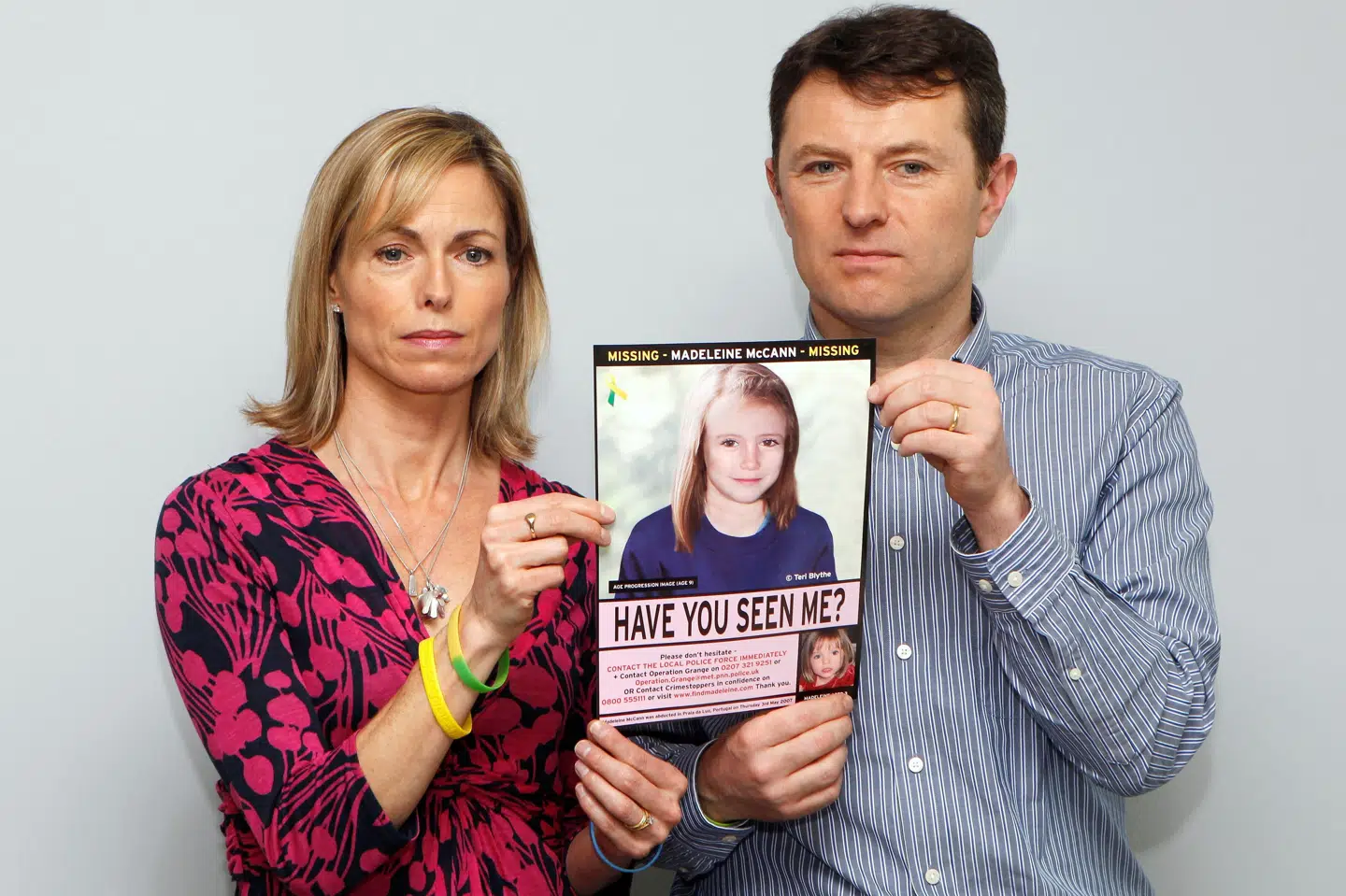 Tysk politi gennemsøgte tirsdag en tysk kolonihave i Hannover som led i efterforskningen af sagen omkring den britiske pige Madeleine McCann. Politiet anvender en lille gravemaskine. Madeleine McCann forsvandt i Portugal i 2007, da hun var tre år. Andrew Winning/Reuters