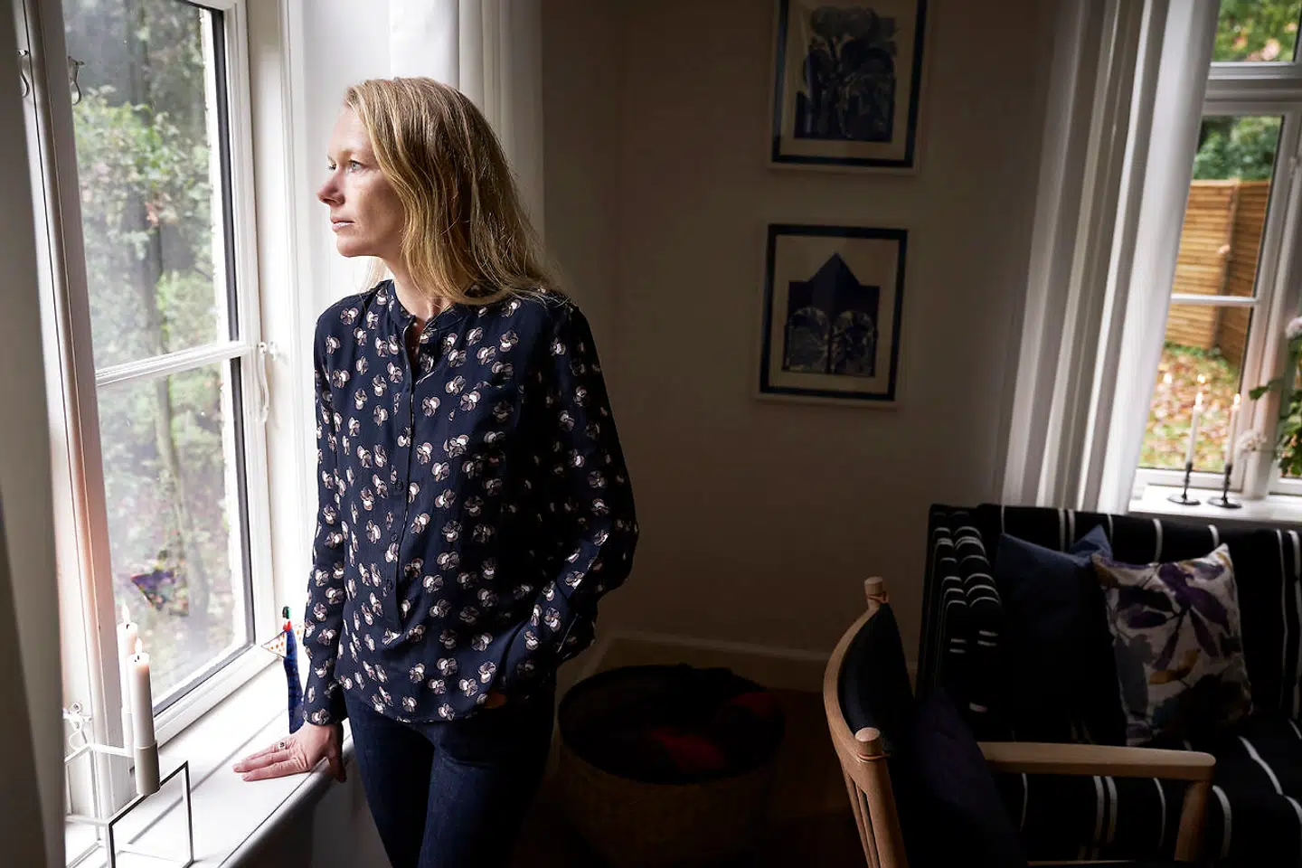 »(...) intet forandrer sig, der sker ikke et idehistorisk skred i de europæiske folks selvforståelse, fordi vi har set lighusene i Madrid og ligbilerne trille ud af Bergamo og sunget vores fædrelands vemodige sange og fordi EU vil skillinge sammen om genopretningen,« skriver Marie Høgh.