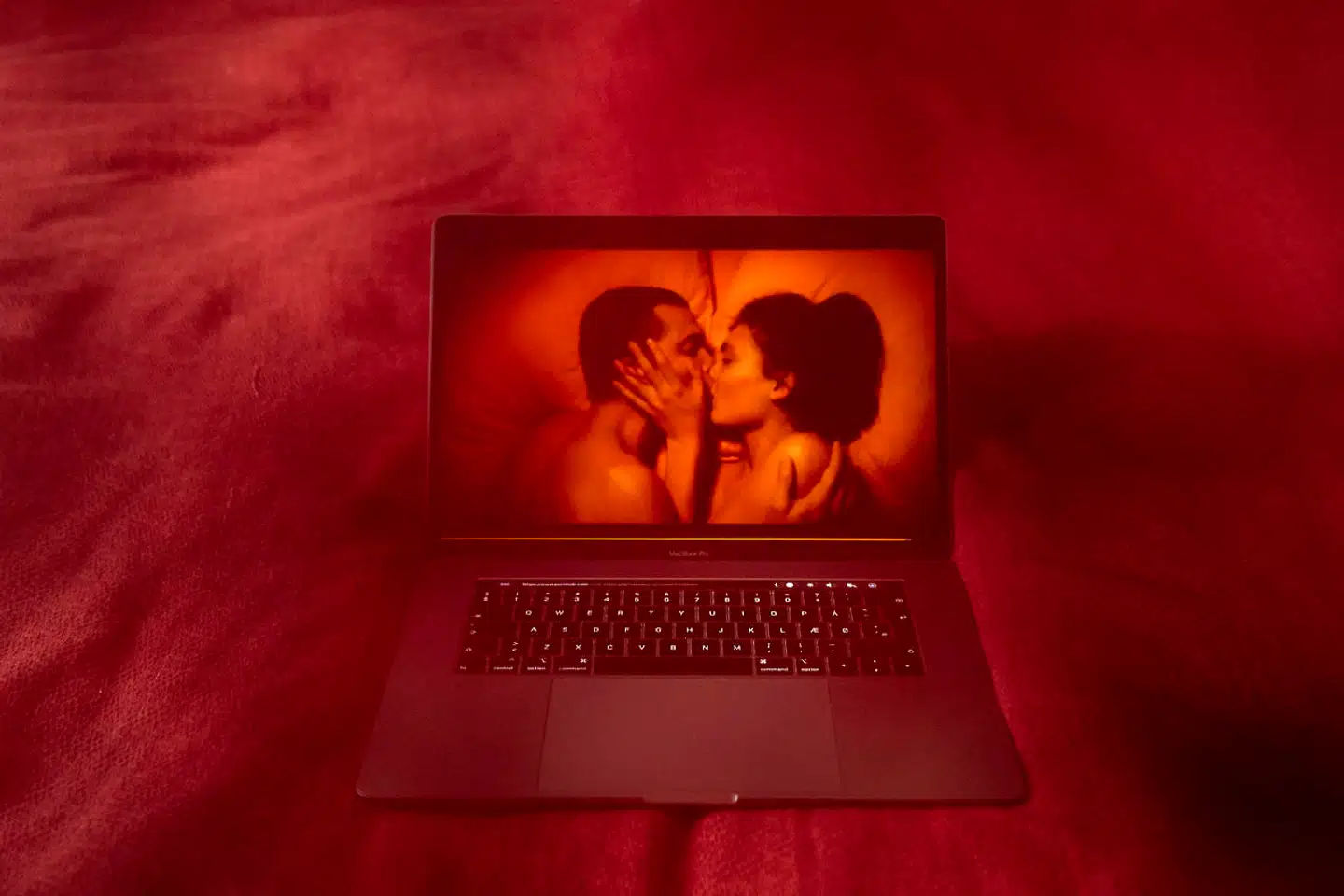 Ifølge en undersøgelse ser hver tiende danske mand netporno mindst en gang om dagen.