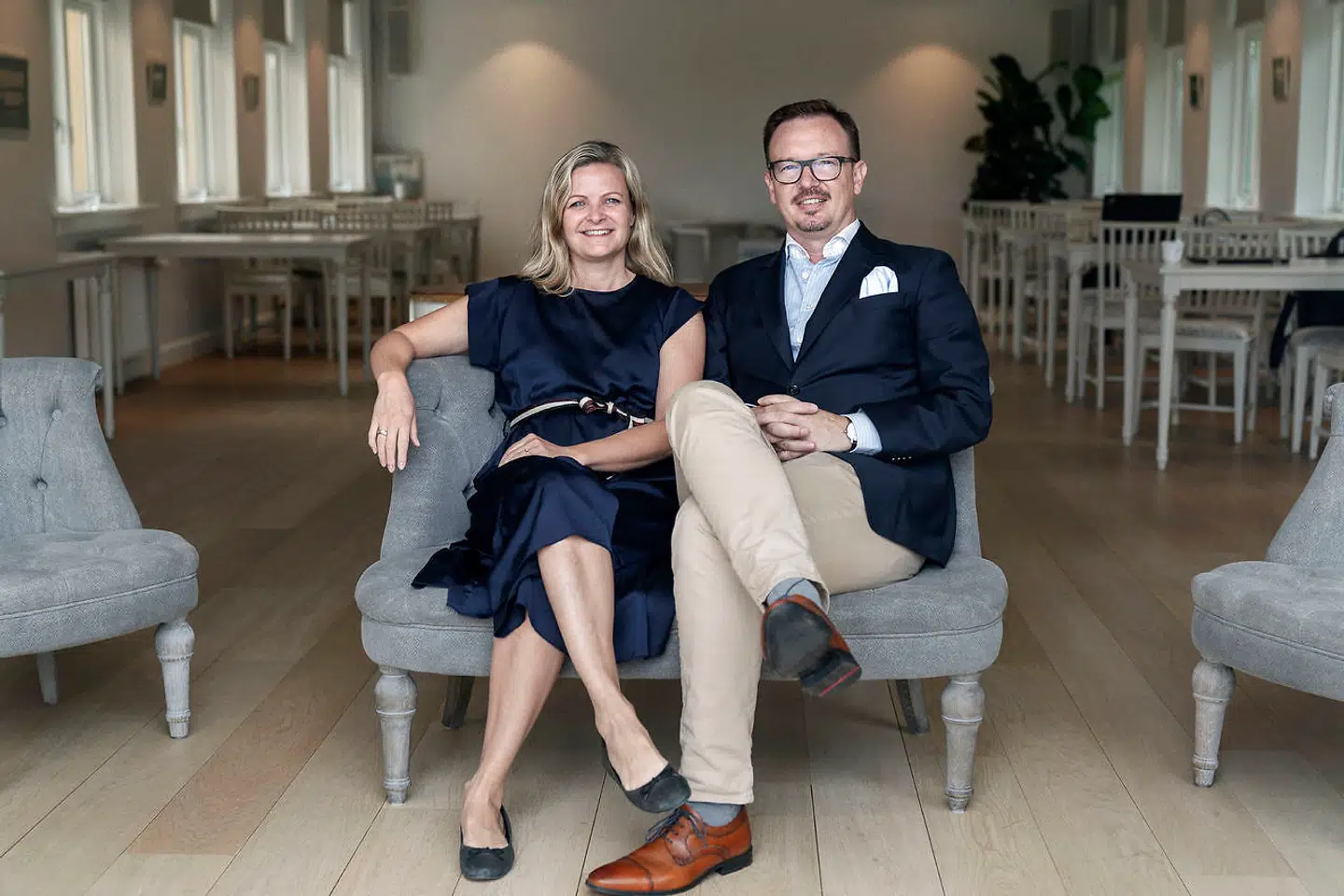 Anne og Kasper Heibøll Harboe er forpagtere af Hotel Bretagne i Hornbæk. Da coronakrisen var på sit højeste herhjemme, var det en af parrets hårdeste oplevelser. Men der er kommet gang i forretningen igen.