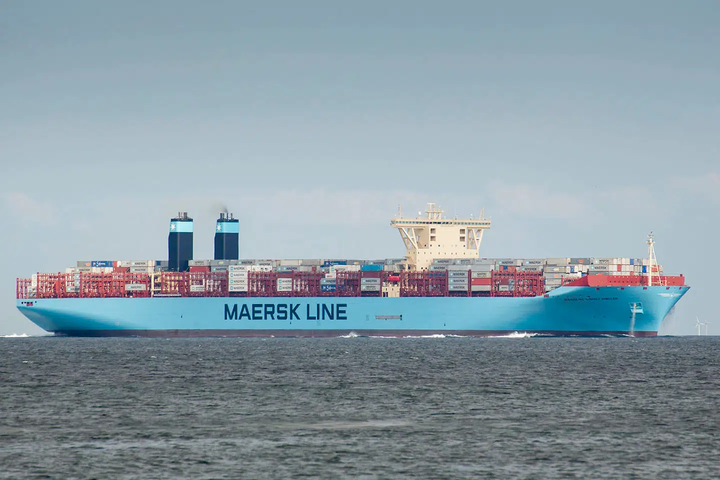 »A.P. Møller – Maersk, Danmarks absolut største rederi, har mindre end 600 danske søfarende, hvad svarer til omkring fem pct. af alle søfarende i rederiet,« skriver Kurt Rye Damkjær Niels Tolstrup Ole Ingrisch.