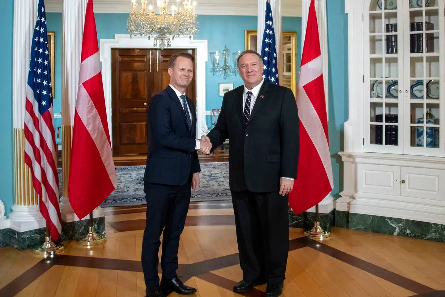 Mike Pompeo bød 13. november sidste år udenrigsminister Jeppe Kofod (S) velkommen i det amerikanske udenrigsministerium i Washington D.C. Onsdag er det Kofod, der for første gang tager imod Pompeo i København.
