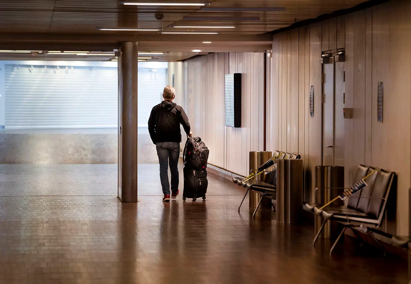 En næsten mennesketom Københavns Lufthavn, fredag den 15. maj 2020, under coronakrisen. Normalt er der 83.000 rejsende igennem lufthavnen dagligt. Finans skriver i dag, at store fyringsrunder nu slår rekord under krisen.