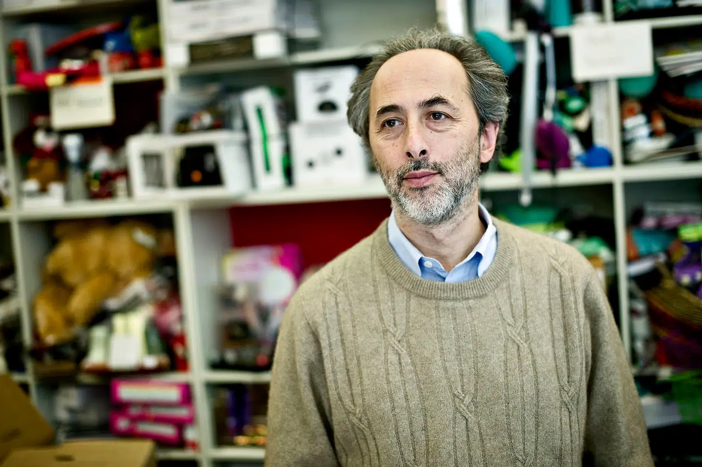 Tiger-stifter, Lennart Lajboschitz, taber fortsat millioner på sin hotelsatsning.