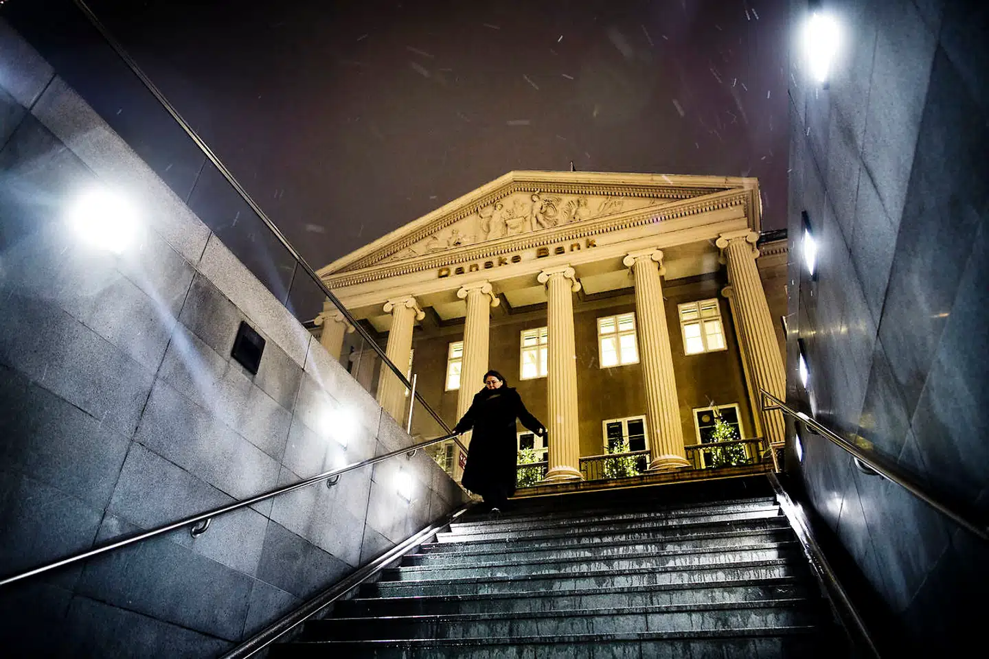 »Det er en misforståelse, at der ikke er et personligt ansvar forbundet med at drive et selskab med begrænset hæftelse. Hvis man f.eks. driver selskabet med utilstrækkelig kapital, bliver man personligt ansvarlig. Det er ufatteligt, at politikere og endda ministre kan sige, at man ikke har hånden på kogepladen og lignende vrøvl, når juraen krystalklart siger det modsatte,« skriver Jesper Lau Hansen.