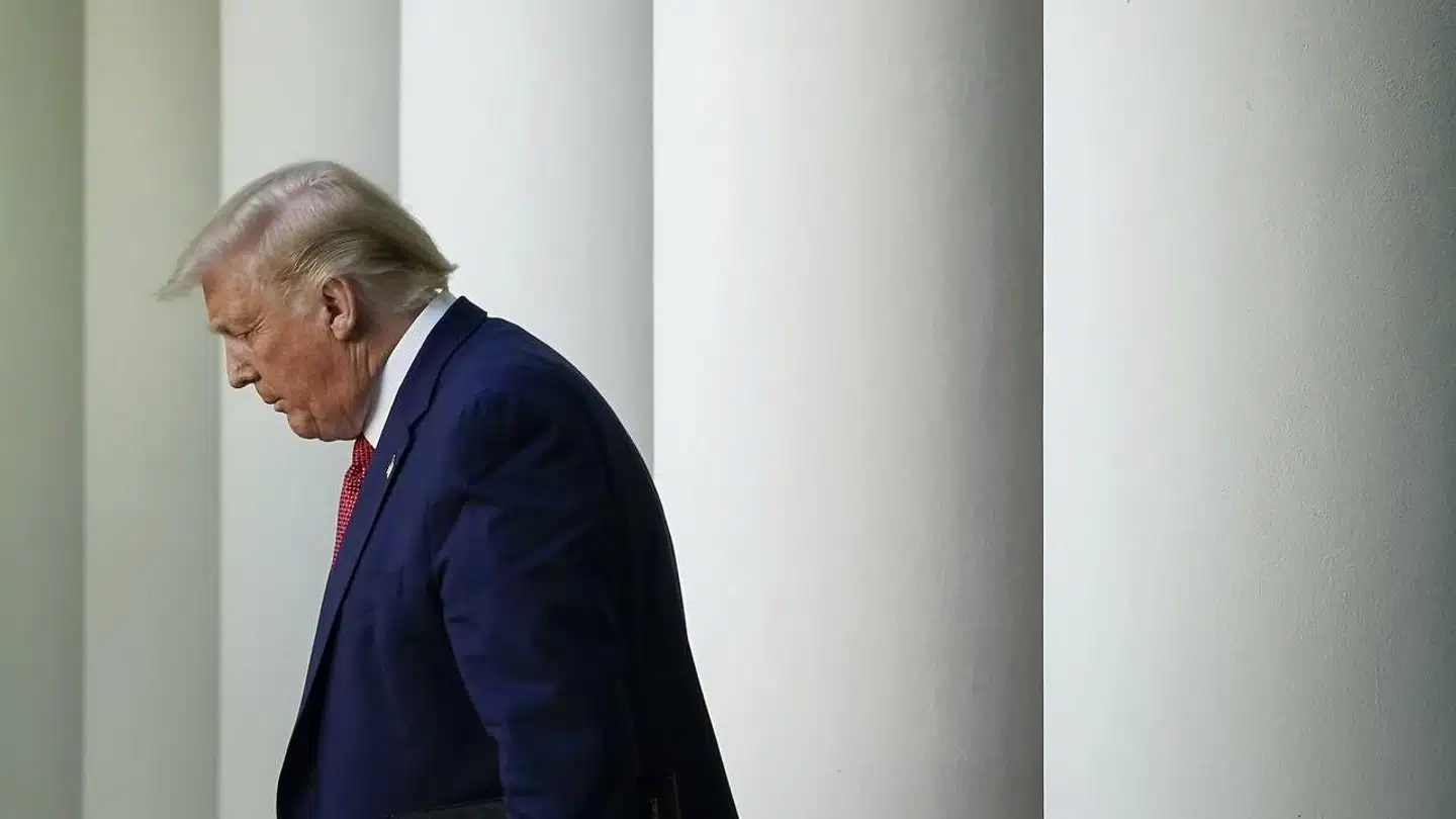 Præsident Trump har fyret det tunge skyts af mod Kina over den nye sikkerhedslov for Hongkong, der undergraver den tidligere britiske kronkolonis hidtidige særstatus. Kina har svaret hårdt igen.