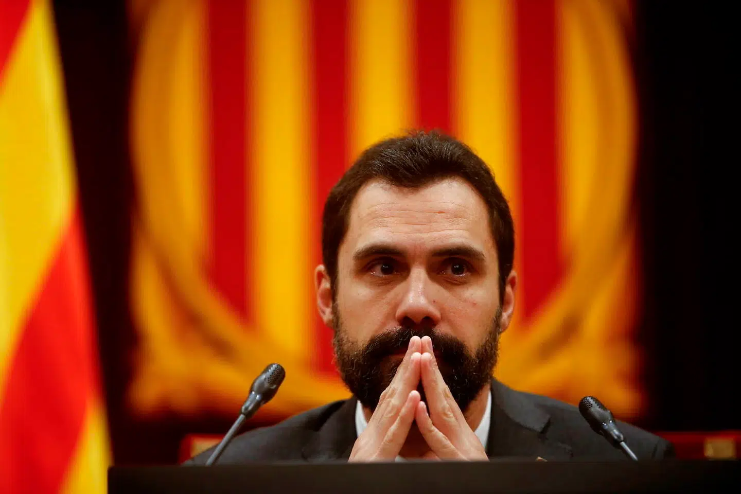 Roger Torrent er formand for Cataloniens parlament. Hans mobiltelefon var i maj 2019 mål for hacking med et spyware-program, som kun regeringer har adgang til at købe.