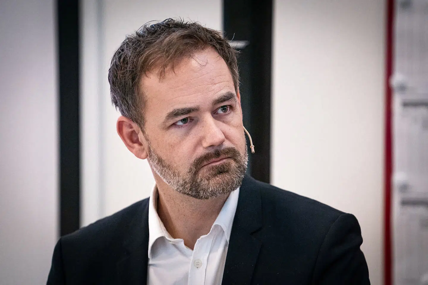 Aarhus-borgmester, Jacob Bundsgaard (S), mener at fogedforbuddet mod TV2's optagelser på plejehjemmet Kongsgården i Aarhus burde aldrig have været nedlagt.