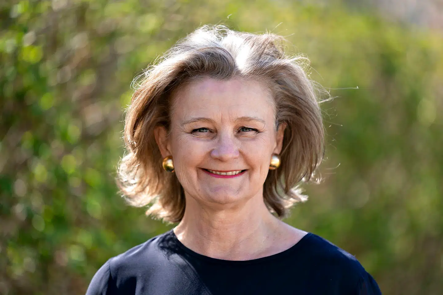 Anna von Lowzow, instruktør på Nordisk Film, kammerherreinde, formand for Dansk Adels Forening, bor på godset Estruplund hvor der også er en kirke, 20. april 2020.