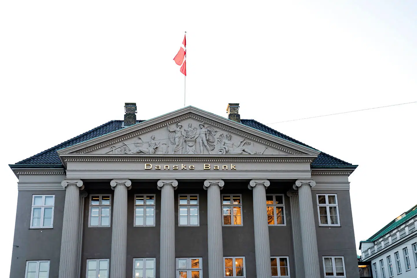 En hvidvaskbøde til den tyske storbank Deutsche Bank afslører nye og hidtil ukendte detaljer om Danske Banks hvidvasksag.