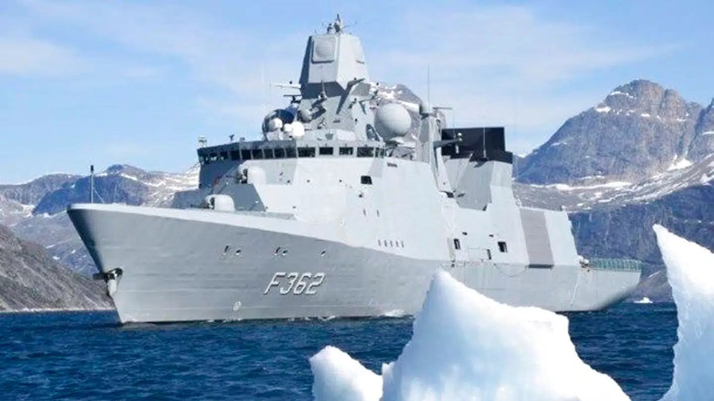 Fregatten Peter Willemoes var sidste år på togt ved Grønland. Det var første gang, at et af Søværnets store krigsskibe sejlede i Arktis. Arktis bliver stadig mere interessant for stormagterne, som vil sikre sig adgang til sejlruter nord om Rusland og råstoffer i området.