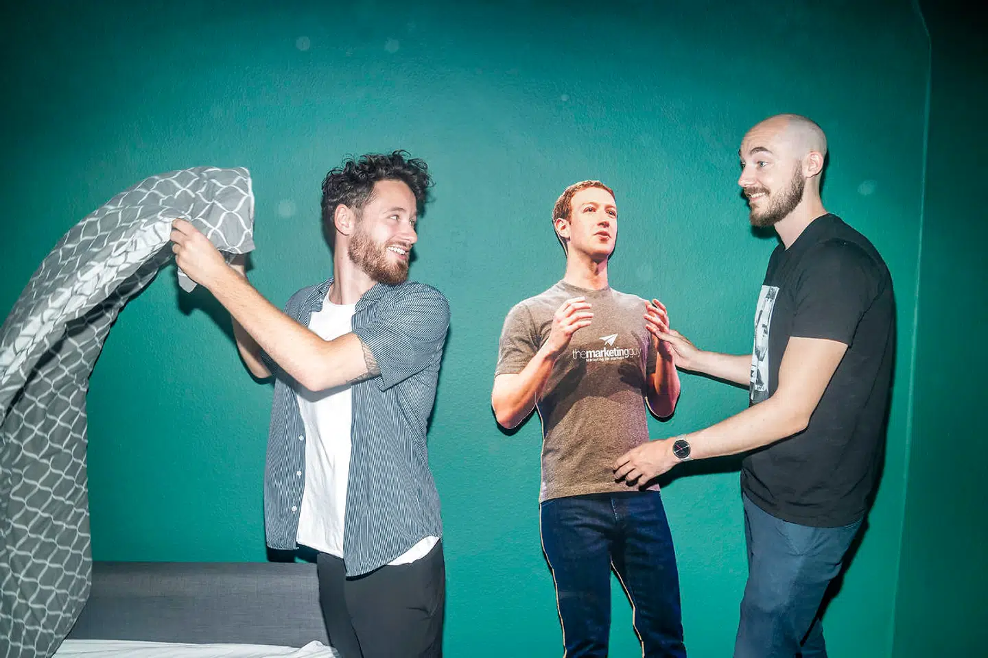 Bag de succesfulde marketingkampagner til nogle af de mest populære startups som Shaping New Tomorrow og Soundboks står en lille virksomhed propfyldt med vilde ideer. Spørgsmålet er, hvor de får dem fra?