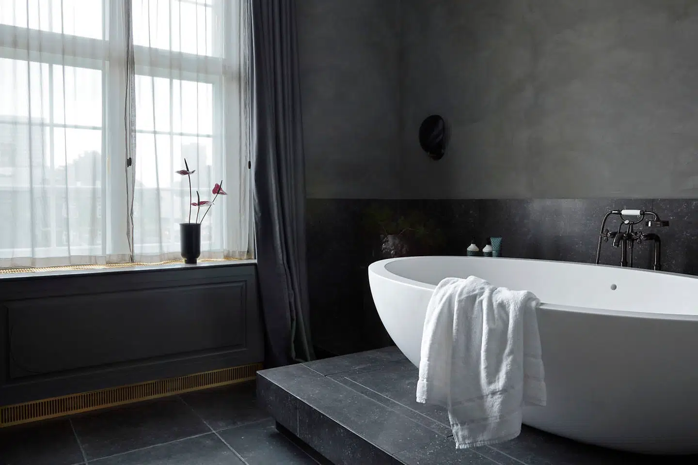 Suiten ligger med udsigt til Hovedbanegården.