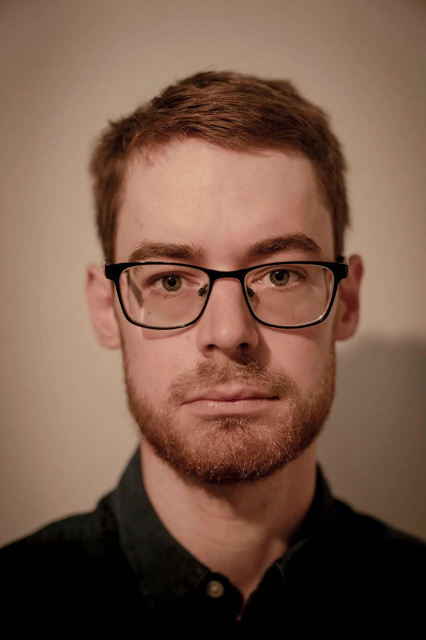 Emil Visby er tidligere lejer på Damhus Boulevard i Rødovre. »Det har været syret for mig at opleve, hvor langsomt retssystemet fungerer, og at det giver de her mennesker mulighed for at blive ved med at trække tiden og hive ulovlig leje ind i flere år,« siger han.