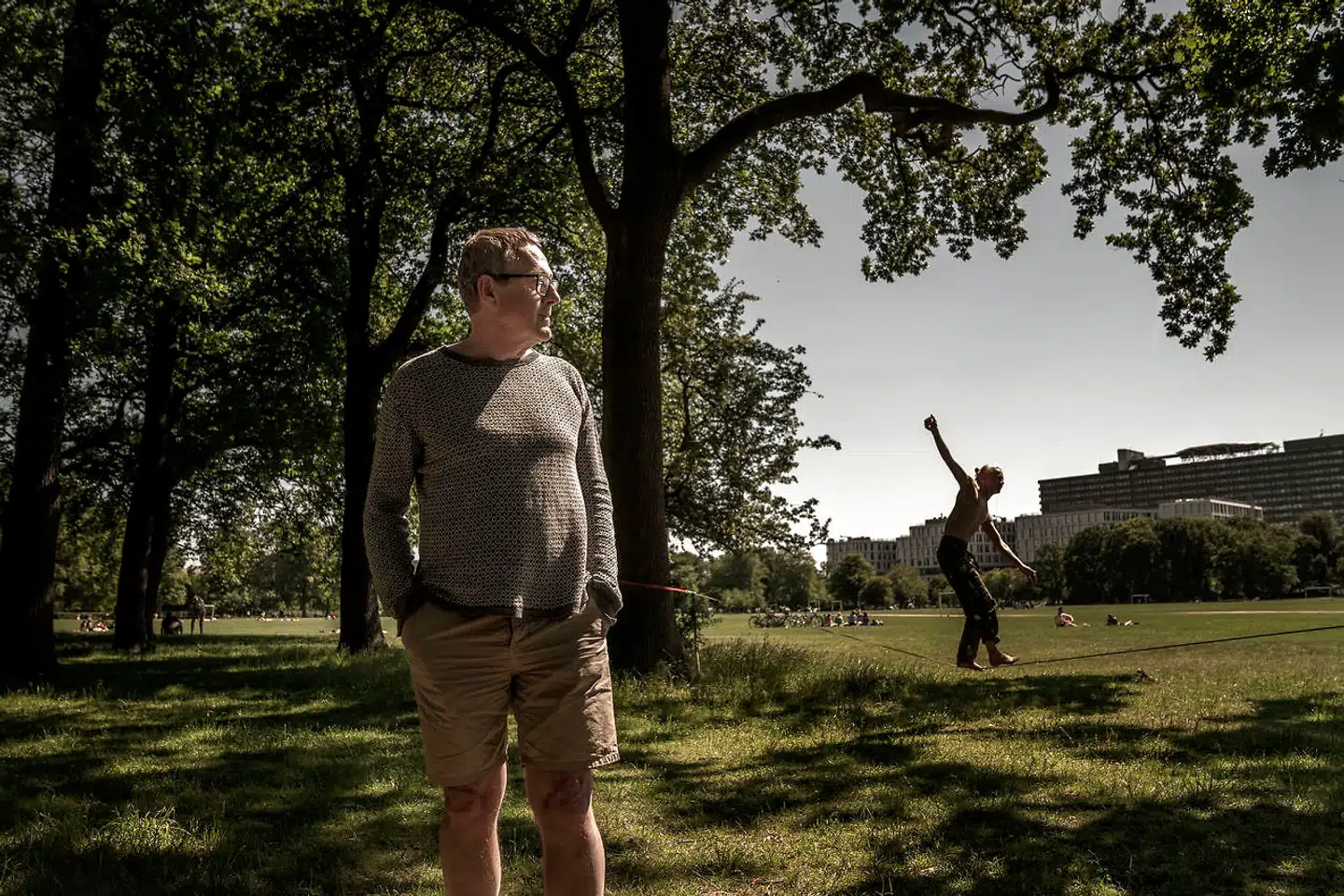 »Sverige er en kombination af DDR og USA,« mener Staffan Valdemar Holm, teaterinstruktør og tidligere teaterchef for bl.a. den svenske nationalscene, Dramaten.