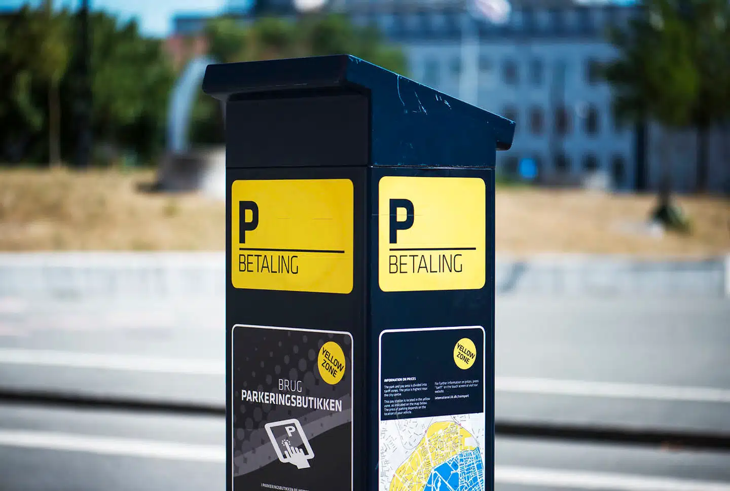 Parkeringsappen Parkpark er kommet i modvind, fordi den automatisk trækker 300 kr. på kundernes konto på forhånd. Parkpark henviser til, at det er i stil med det, man kender fra Rejsekortet.