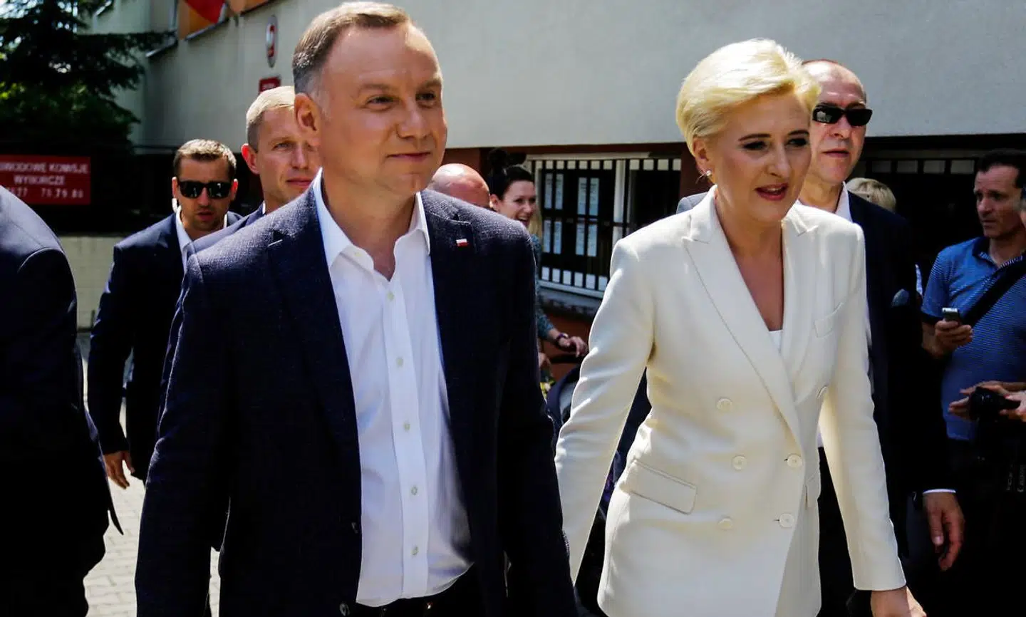 Den nuværende præsident Andrzej Duda fik som ventet flest stemmer ved første runde i det polske præsidentvalg. Nu er spørgsmålet, om han også kan få flest i den næste runde, hvor han kun står over for en udfordrer.