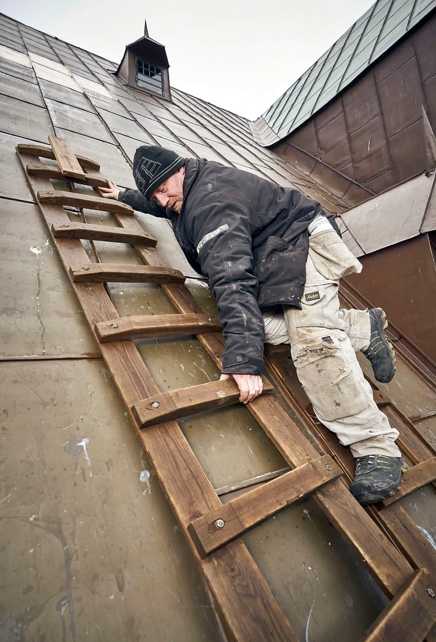 Benny er noget så fint som kobbermontør og har en hverdag fuld af farer. Foto fra bogen