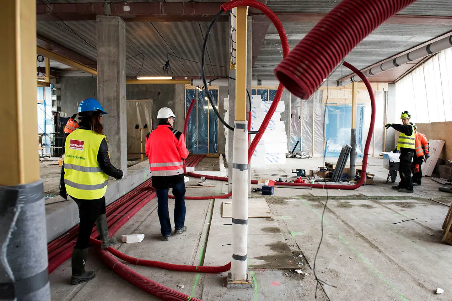 Arkivfoto. Københavns Politi har anholdt og sigtet fire personer for bestikkelse i forbindelse med et byggeprojekt i København. Politiet har ransaget flere adresser.