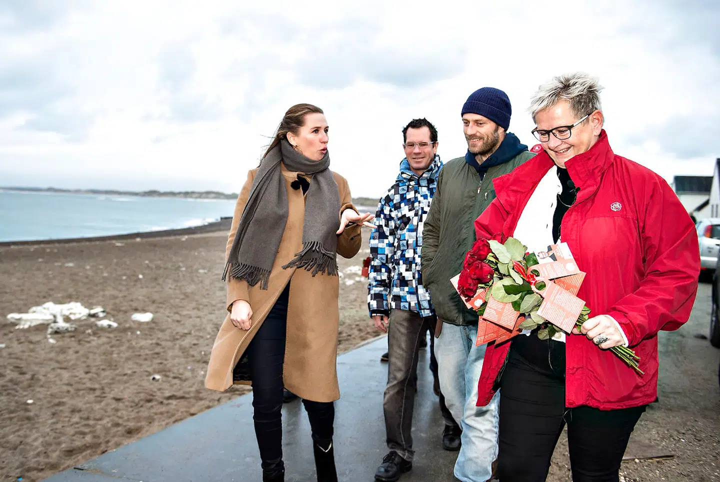 Her ses Thisteds borgmester, Ulla Vestergaard, uden hue - med med den nuværende statsminister - tilbage i 2017, da hun erobrede borgmesterposten. For nylig erobrede hun en studentereksamen med 41 års forsinkelse. Arkivfoto.