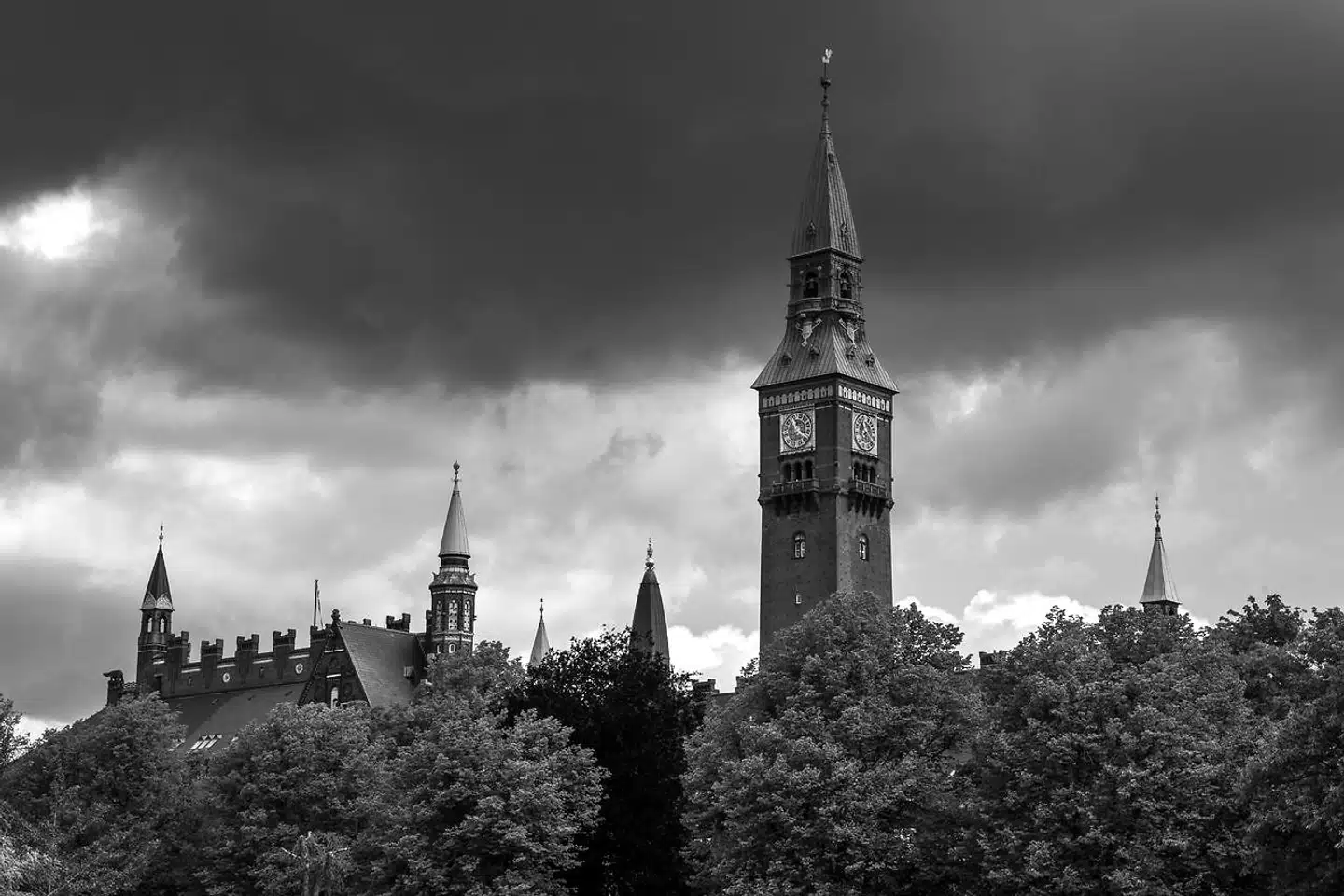 Politikerne på Københavns Rådhus vil have selskaber som By og Havn, Movia og Hofor i strammere tøjler.