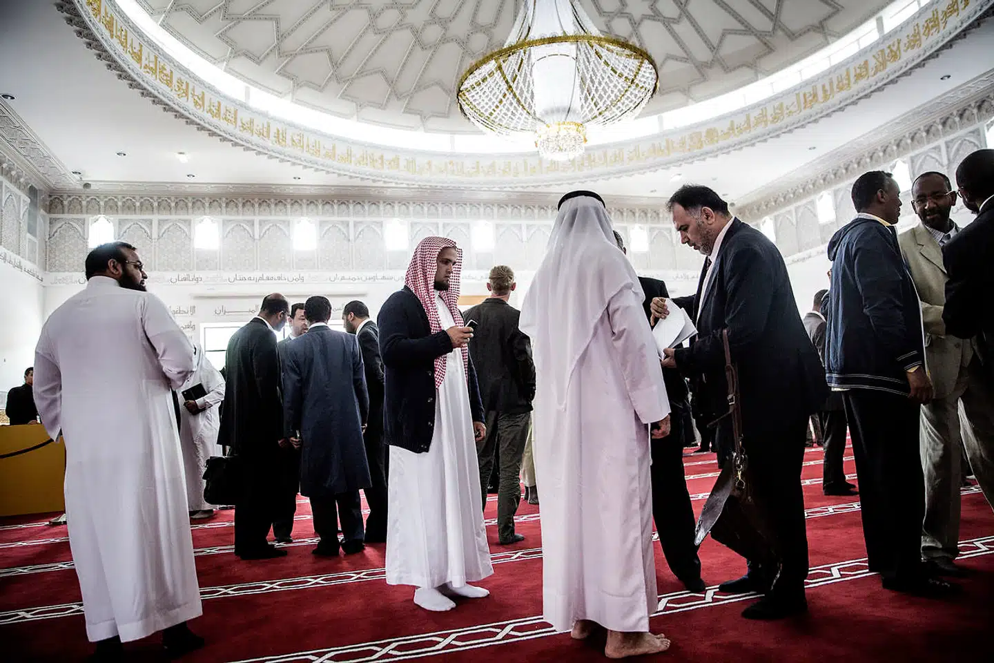 Det var med pomp og pragt, at stormoskeen på Rovsingsgade i København åbnede i 2014. Dengang forlød det, at Qatar havde doneret 150 millioner kroner. Nu viser det sig, at beløbet har rundet 227 millioner kroner. Alligevel har fonden økonomiske problemer.