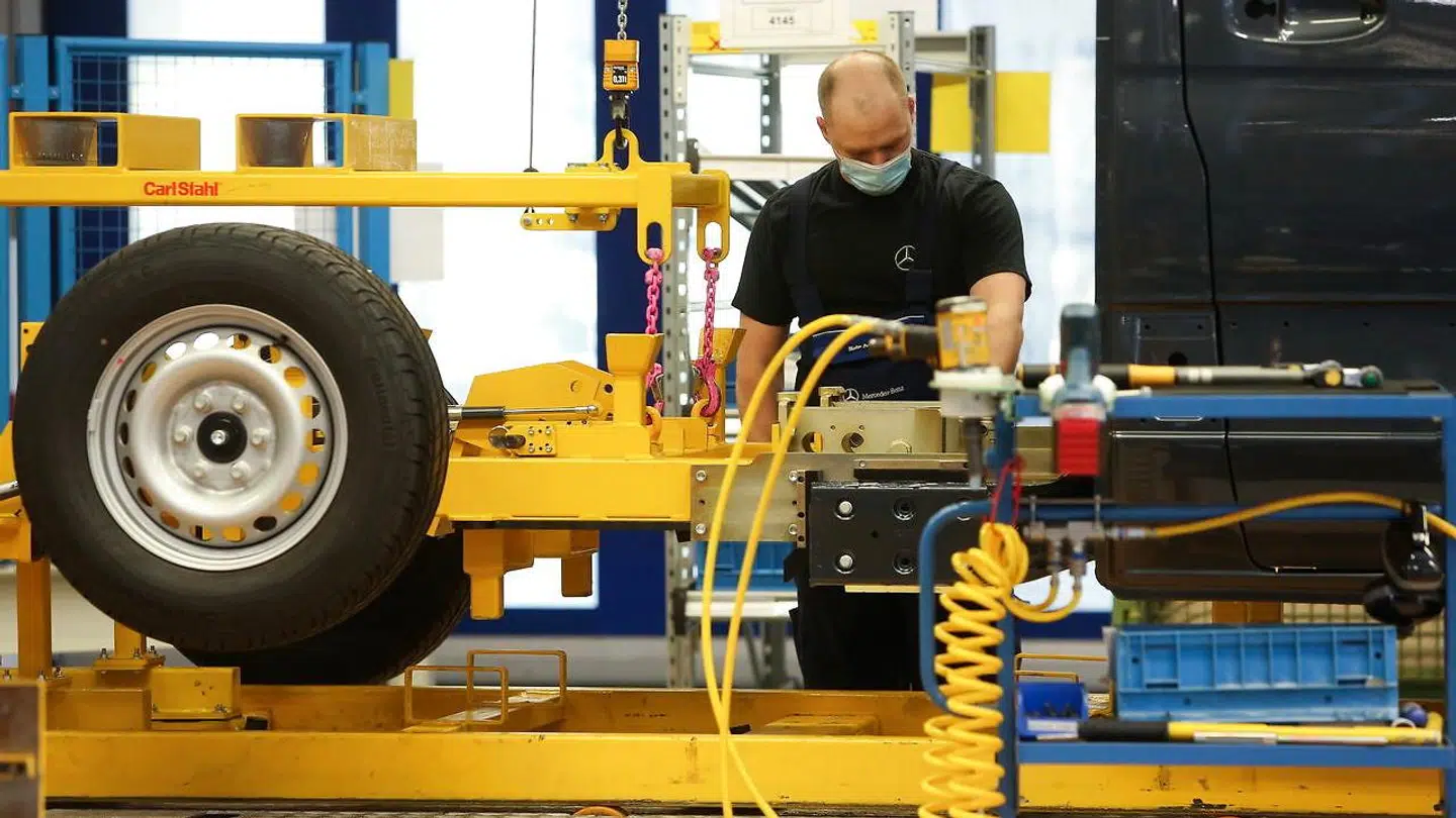 De europæiske virksomheder er ved at kravle ud af coronamørket, men det bliver en lang, sej tur tilbage til overfladen. Tyskland ser fortsat skrøbelig ud.