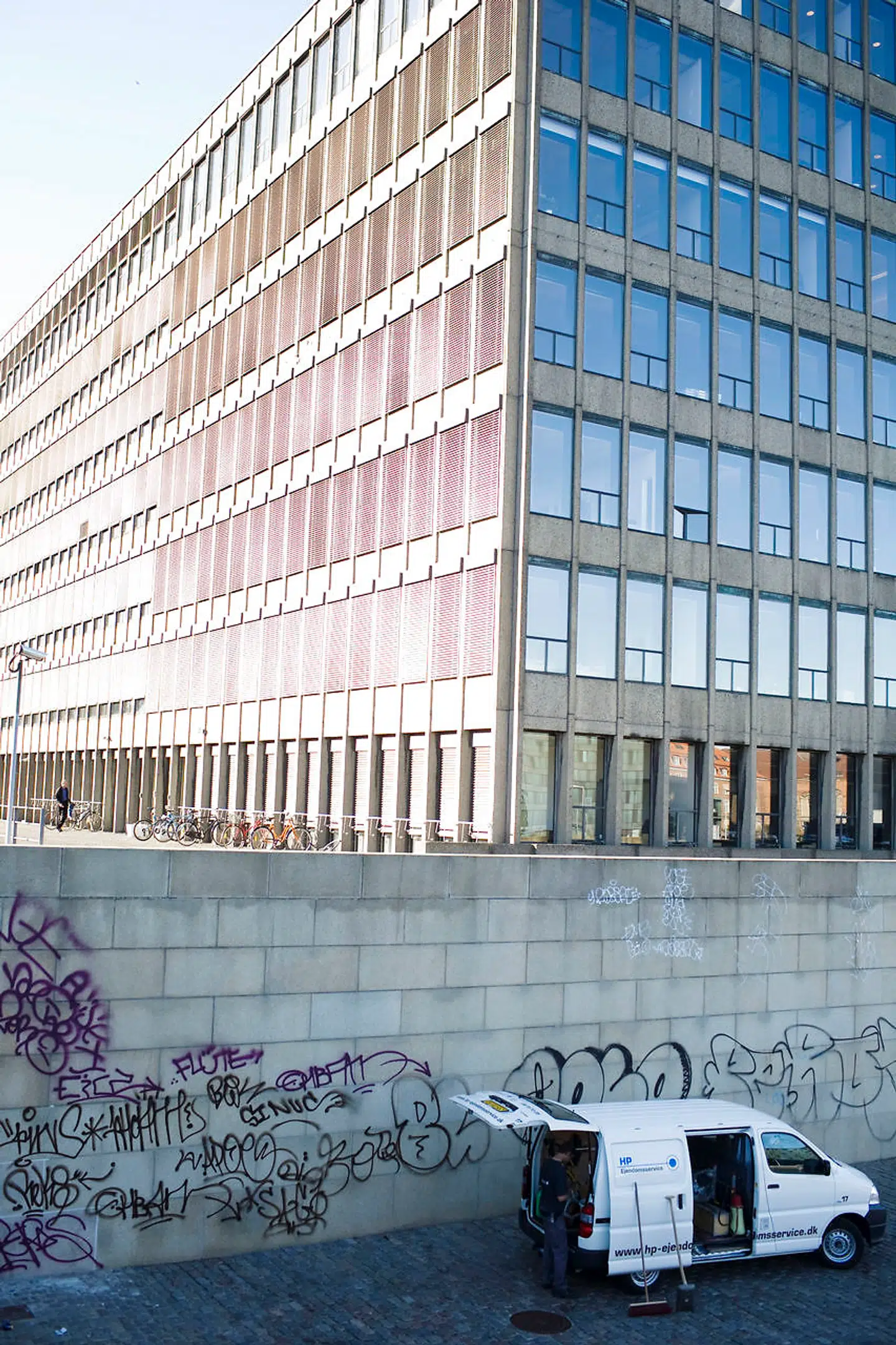 Ørkenfortet er oprindeligt opført som administrationsbygning for B&W og blev indviet i 1962 efter tegninger af Palle Suenson og Kampsax. Nordea flyttede fra Ørkenfortet i 2017.