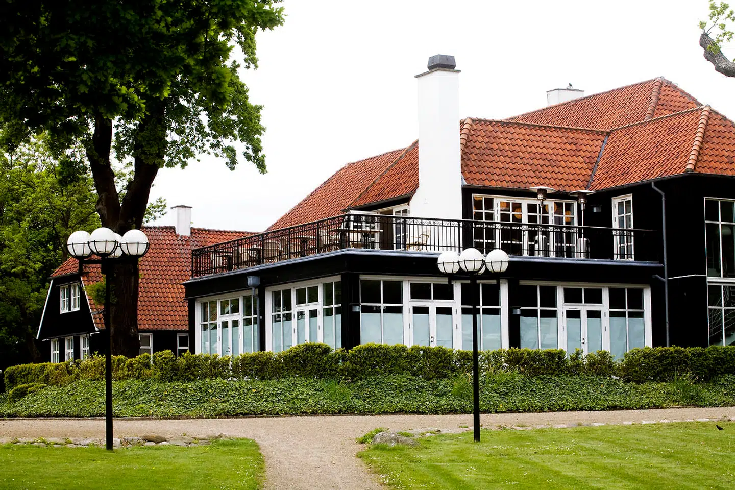 Et ukendt antal gæster er blevet smittet med coronavirus til en privat fest på Skovriderkroen i Charlottenlund.