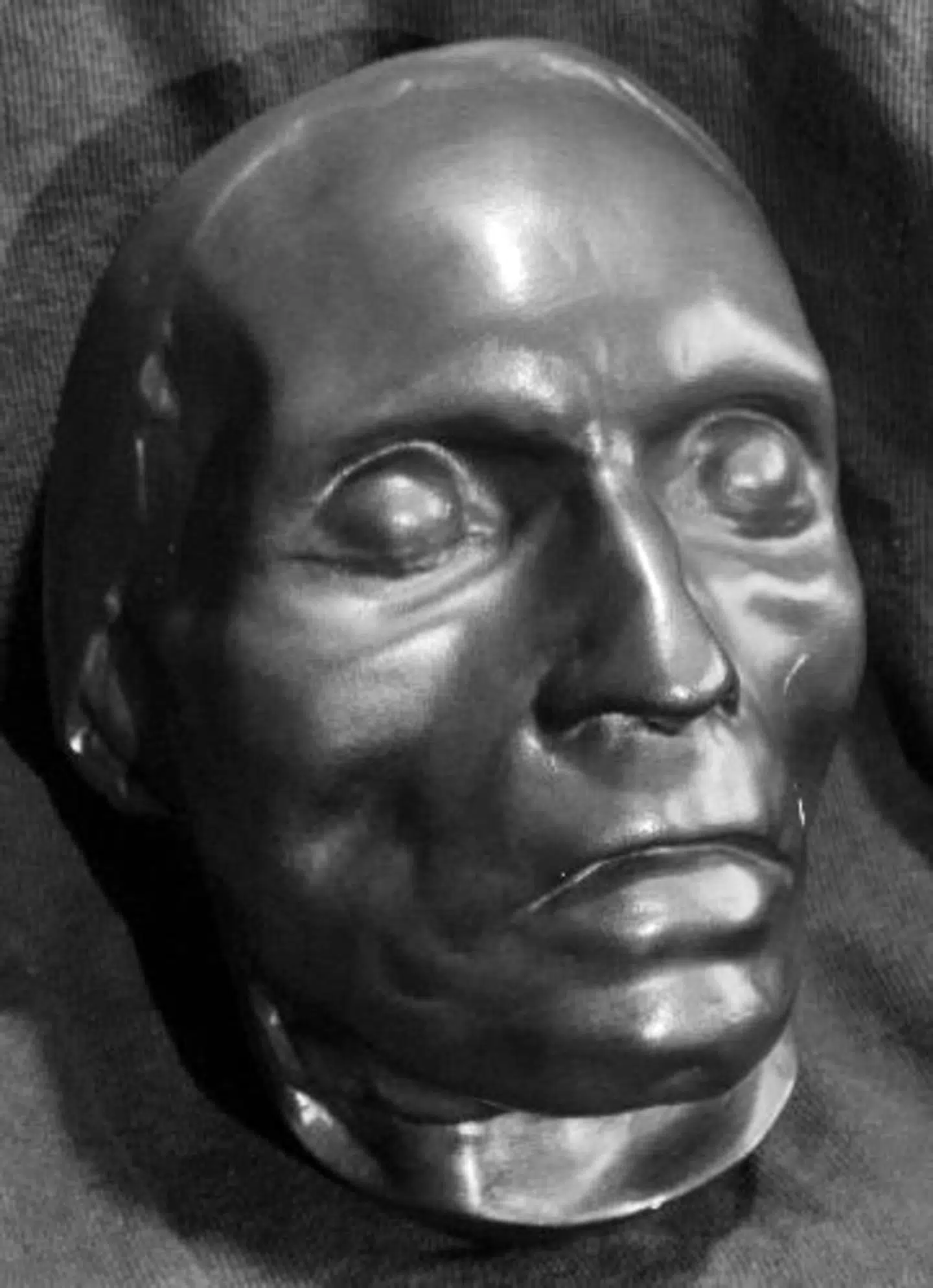 Beethovens dødsmaske, lavet af billedhuggeren Joseph Dannhauser 28. marts 1827, to dage efter komponistens død.