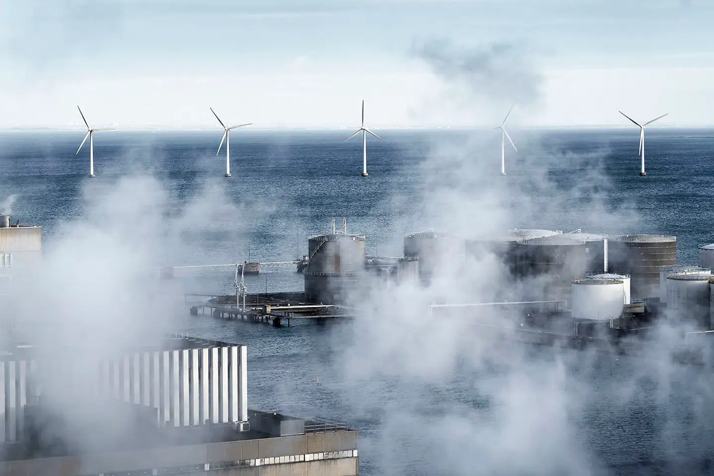 København er sat tilbage i målet om at nå CO2-neutralitet i 2025, viser ny opgørelse. Det skyldes blandt andet fald i gevinsten ved salg af vindenergi. Men overborgmester Frank Jensen (S) fastholder, at man når i mål. Arkivfoto: Thomas Lekfeldt