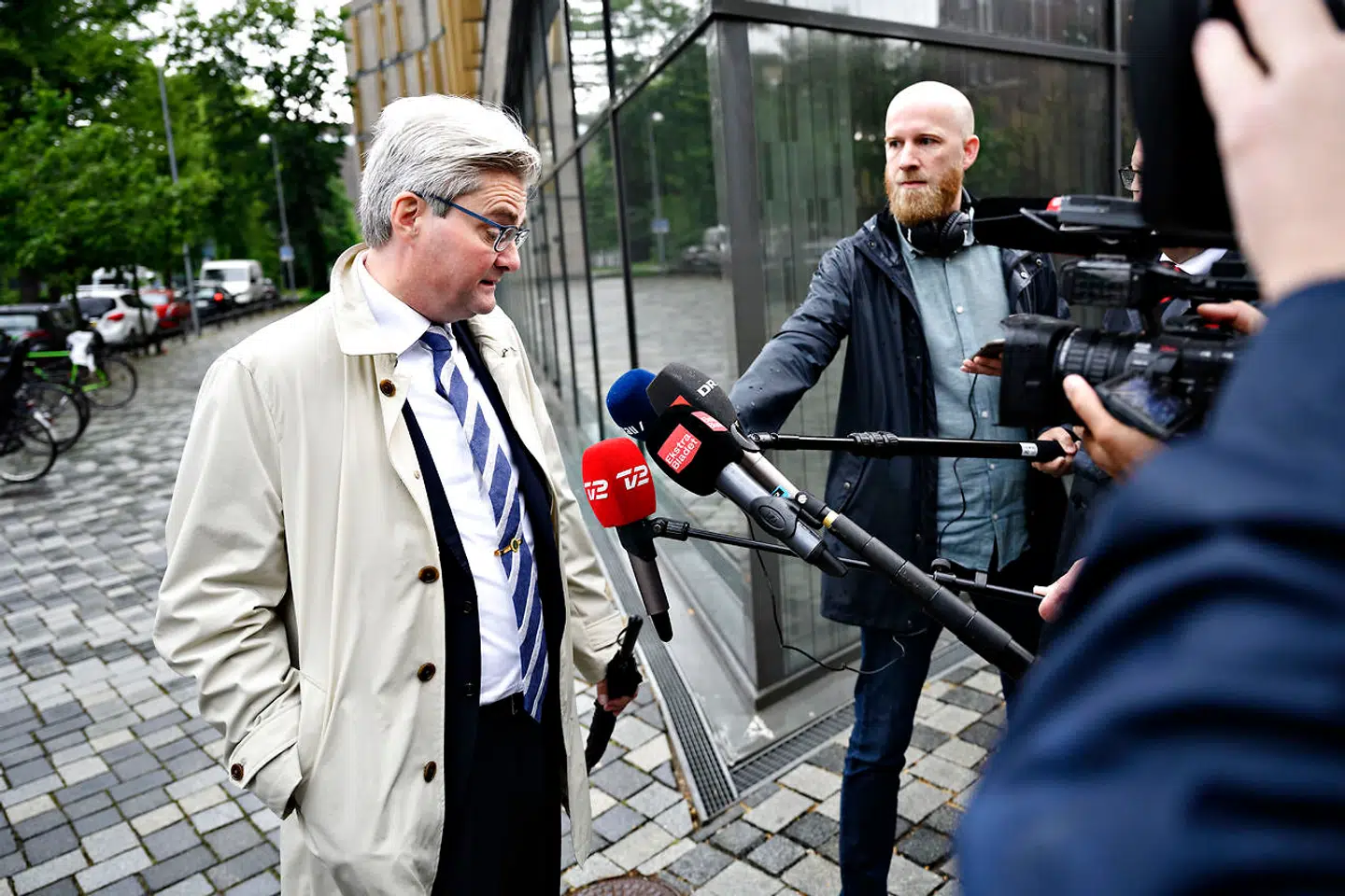 Fhv. minister Søren Pind ankommer for at vidne ved Instrukskommissionen på Frederiksberg, fredag den 19. juni 2020. Instrukskommissionen, der blev nedsat den 22. januar 2020, er i gang med at undersøge og redegøre for forløbet angående indkvartering af gifte eller samlevende asylansøgere.. (Foto: Philip Davali/Ritzau Scanpix)