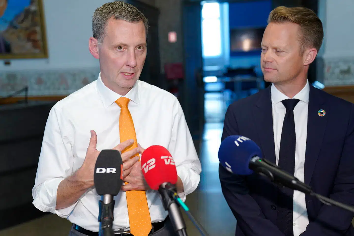 Ekstraordinært møde i Det Udenrigspolitiske Nævn om grænserestriktioner og rejsevejledning i Landstingssalen på Christiansborg, torsdag den 18. juni 2020.