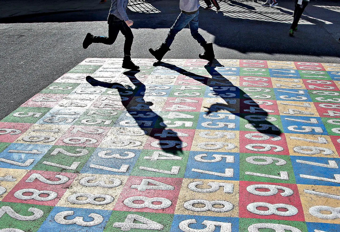 »Når de voksne ikke griber ind, og børnene ikke oplever, at mobning har konsekvenser for mobberne, fremstår de voksne utroværdige.«
