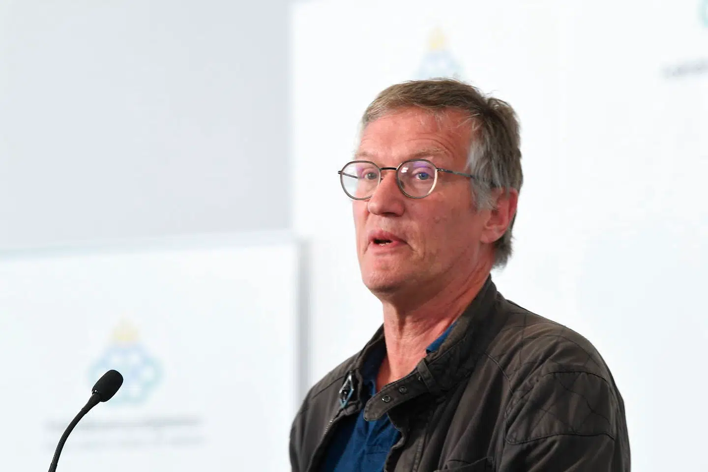 Resultaterne af de seneste antistoftest viser, at omtrent 14 procent af stockholmerne havde dannet antistoffer 14. juni. Svenskernes statsepidemiolog, Anders Tegnell, mener dog, at tallet kan være betydeligt højere.