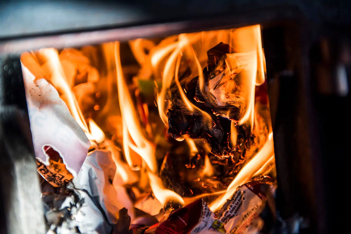 17.000 brændeovne i private hjem bærer en stor del af skylden for luftforureningen i København, skriver Politiken.