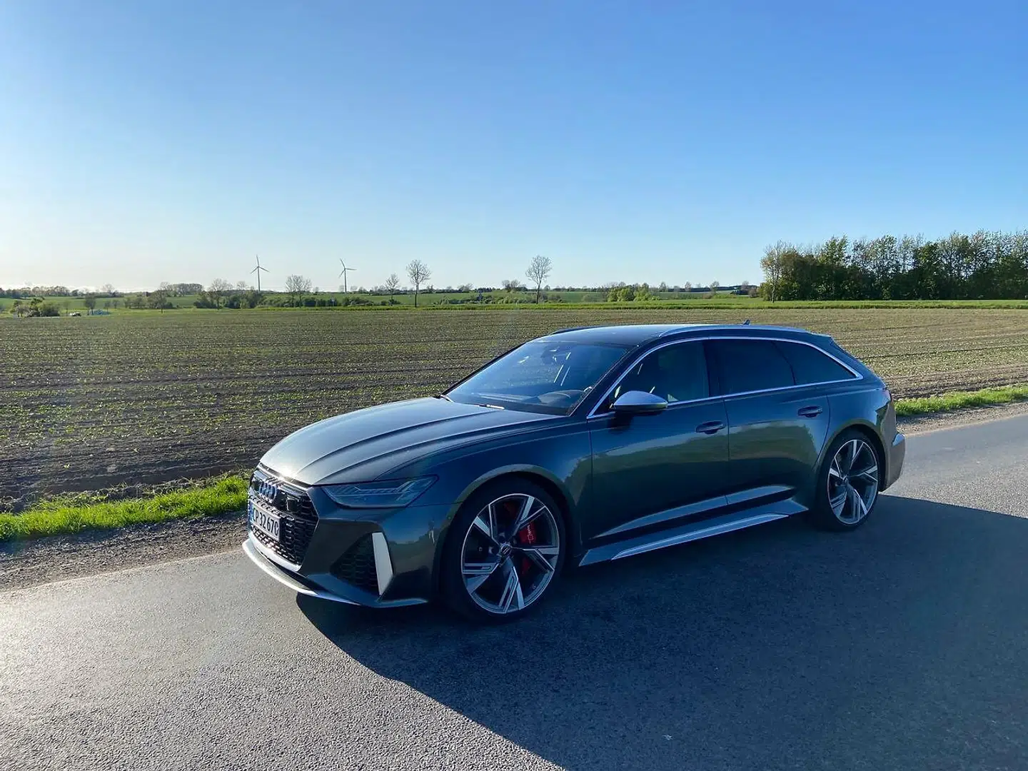 Visuelt er den nye Audi RS 6 ondere og mere markant end nogensinde. Er det for meget? Hvis man gerne vil have diskretion, så ja, ellers må svaret være: overhovedet ikke.