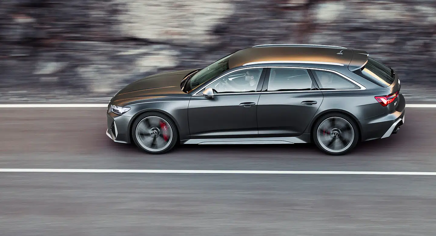 Selv om Audi RS6 er fornuftig og praktisk som en klassisk stationcar, er den samtidig vanvittigt hurtig og overraskende involverende.