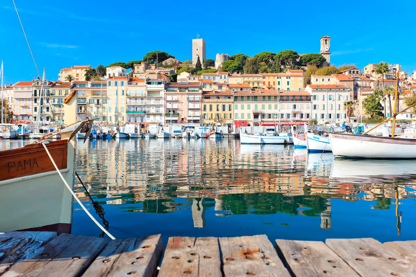 Le Suquet er det oprindelige fiskerleje, der voksede til byen Cannes. Nu er bydelen meget besøgt for sin havn, de hyggelige gader og den imponerende kunstsamling i Musée de la Castre på højen. Foto: Semec Fabre/Palais des Festivals.