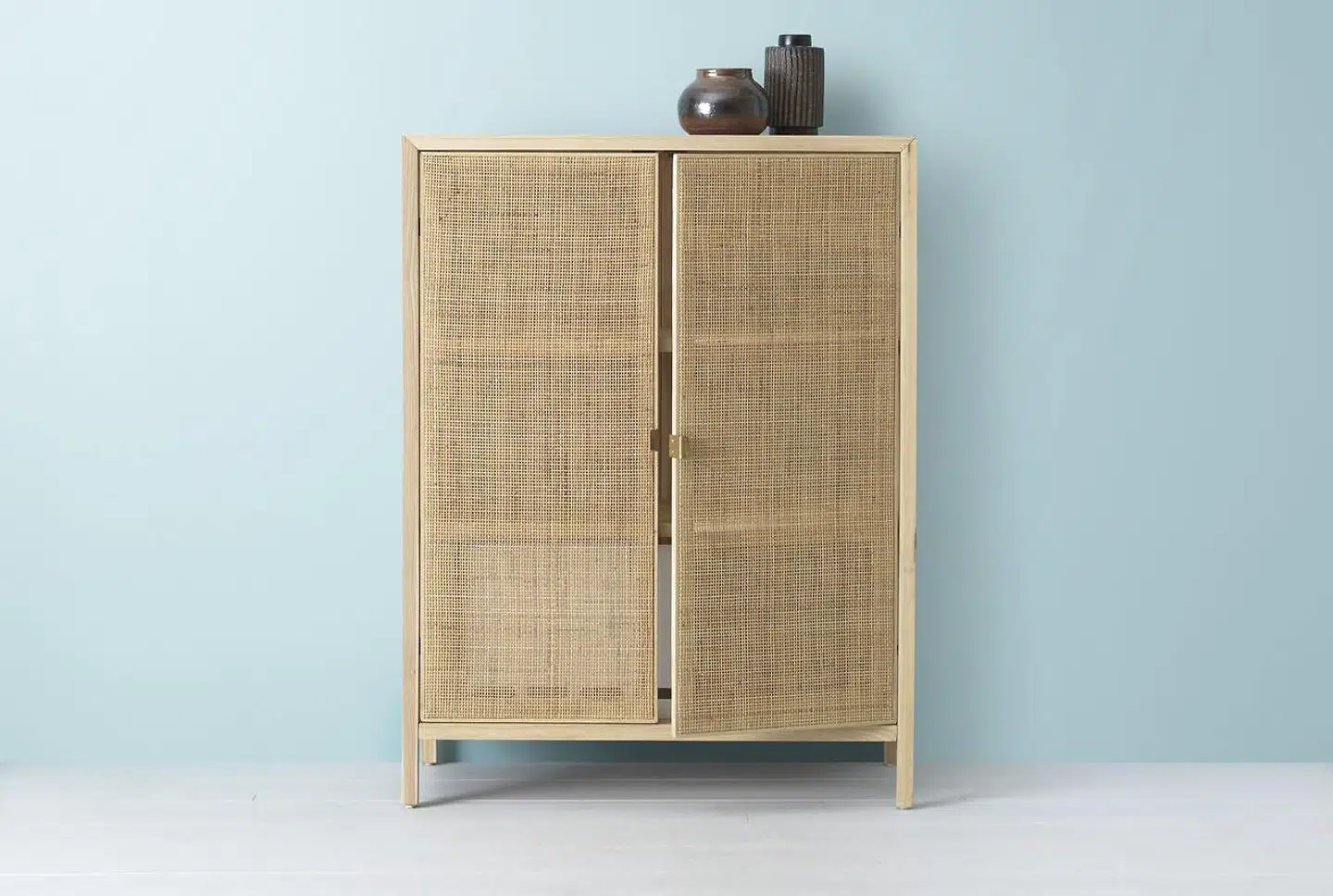 Sådan ser det ud. Skabet fra Stockholm 2017-kollektionen, som nu udgår. Af folkeviddet døbt »bloggerskabet« på grund af de mange fotos på Instagram og Pinterest.