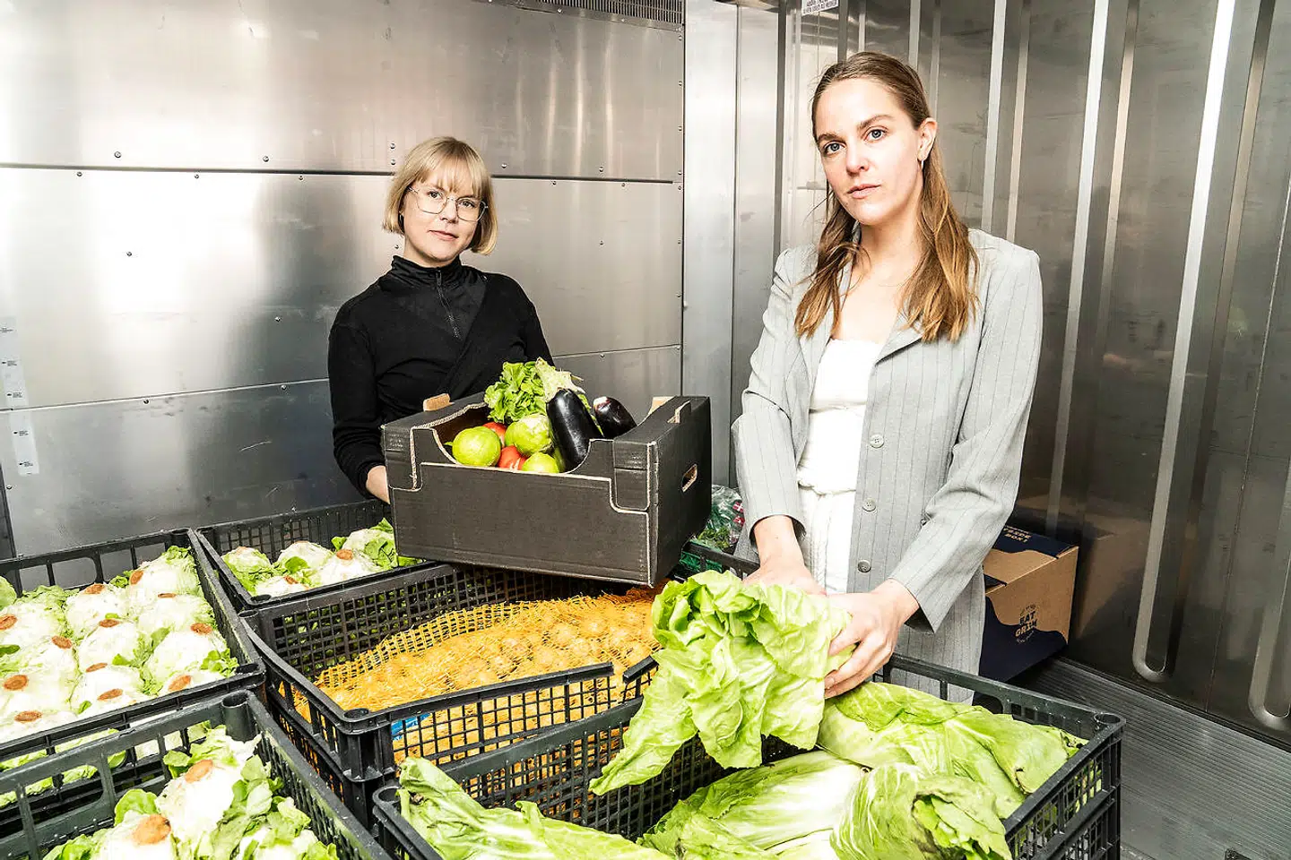 Finske Petra Kaukua (tv.) og tyske Carolin Schiemer mødte hinanden på CBS. I 2018 stiftede de IVSet Grim, der leverer grøntsagskasser med »grimme« grøntsager, som ikke kan sælges i supermarkedet.