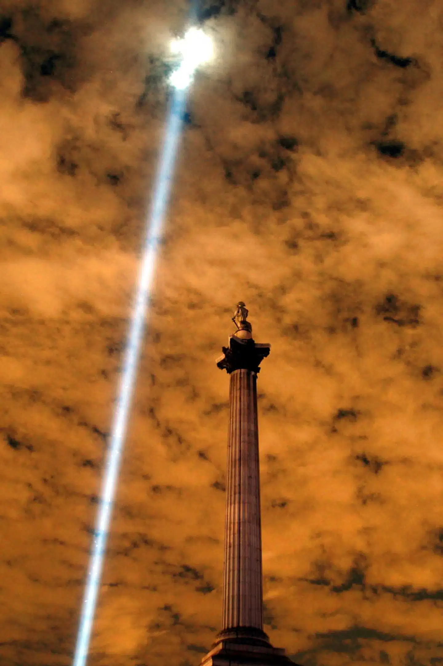 Statuen af Lord Nelson på Trafalgar Square i London er centrum for mange fejringer af alt britisk – som her begyndelsen af Første Verdenskrig Foto: EPA/SEAN DEMPSEY