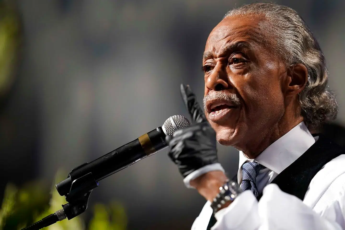 Al Sharpton holdt det sidste mindeord for George Floyd ved begravelsen i Houston tirsdag.