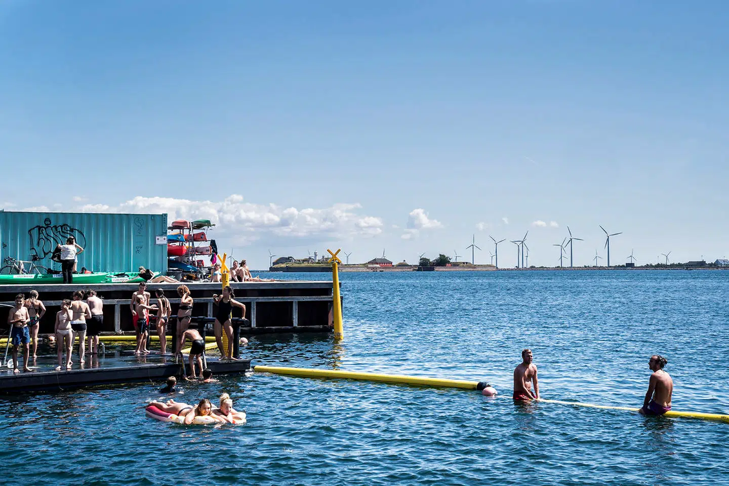 Københavnerne er begejstrede for byens badezoner, og nu er en ny på vej. Billedet er fra badezonen i Nordhavn.