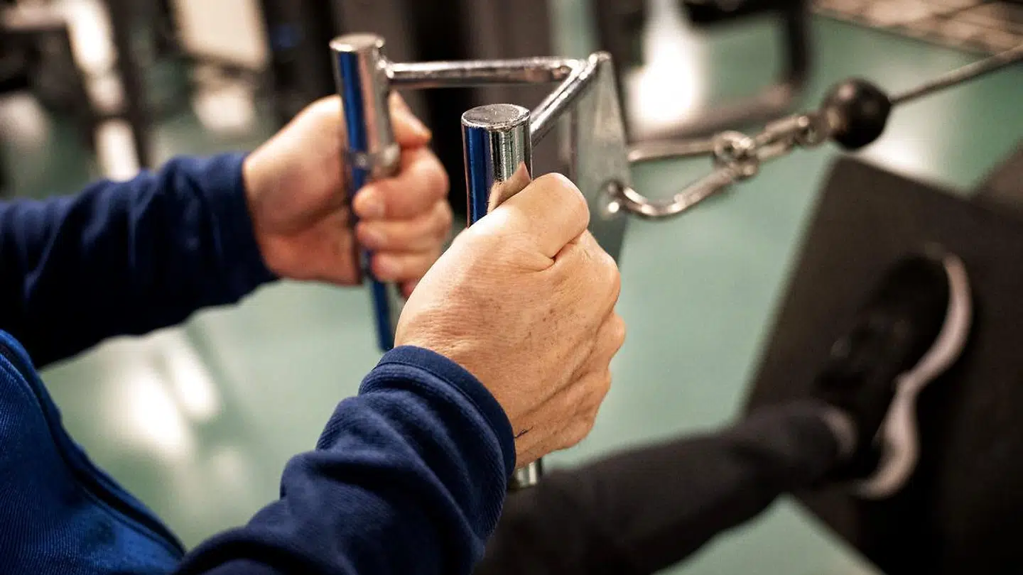 Fitnesscentrene må fra mandag 8. juni åbne igen. Man bør være realistisk og sige, at der stadig er en risiko forbundet ved genåbningen – selv om den er lille – lyder det fra virolog Allan Randrup Thomsen. Arkivfoto: Ida Guldbæk Arentsen/Ritzau Scanpix