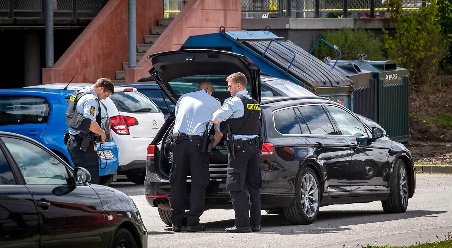 Østjyllands Politi melder mandag om nye natlige uroligheder i det vestlige Aarhus omkring Gellerup-bebyggelsen.