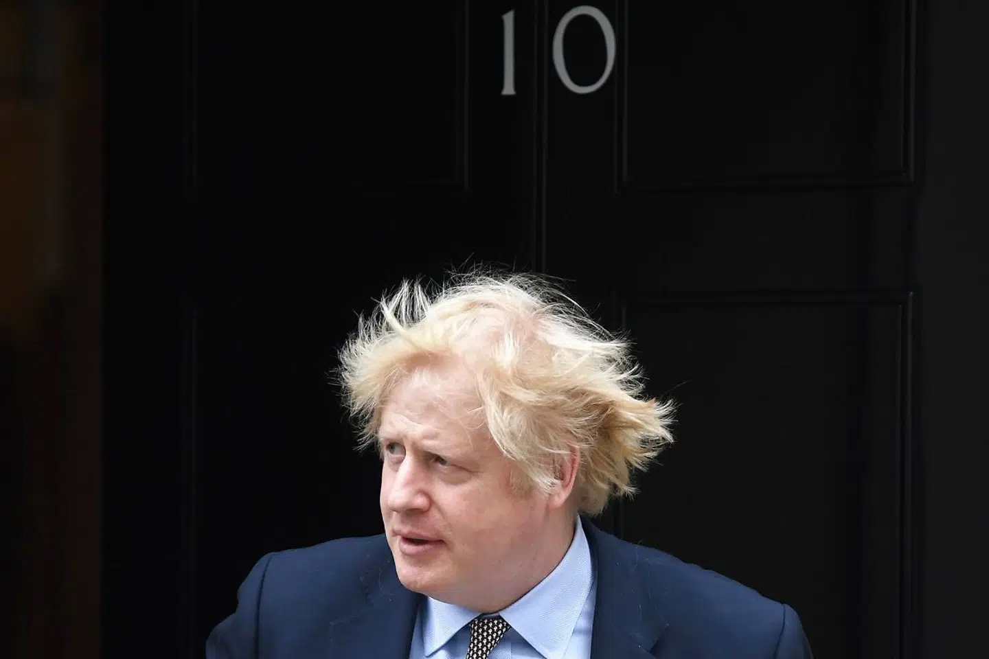 Storbritanniens premierminister, Boris Johnson, på vej ud af sin embedsbolig i London 3. juni. Efter tre måneders corona-krise vender opmærksomheden nu tilbage til Brexit-forhandlingerne, skriver Pierre Collignon i denne kommentar. Foto: Ritzau Scanpix / AFP