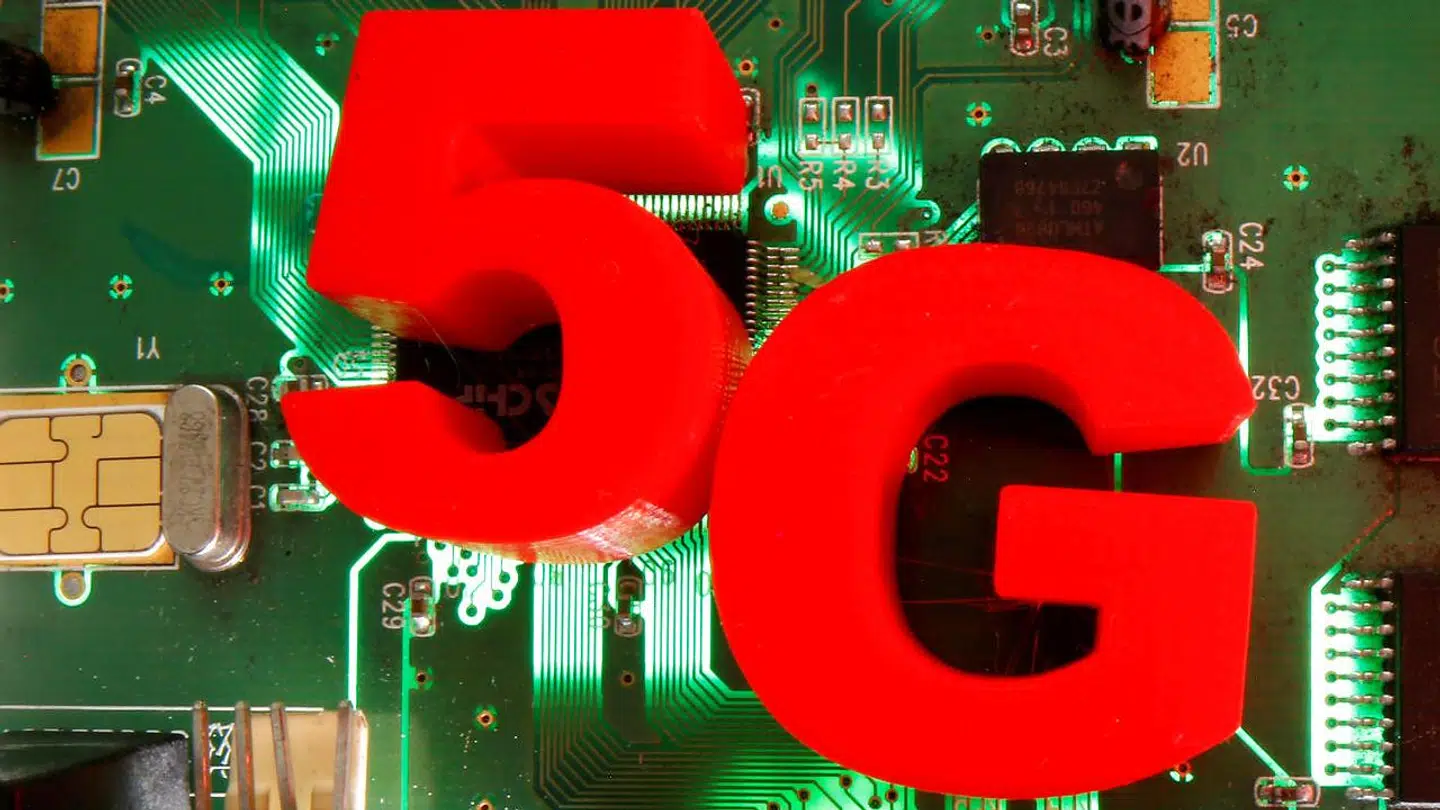 5G-teknologien bliver en meget central brik i fremtidens kommunikation. Derfor er der kommet stort fokus på, hvem der leverer selve udstyret til mobilnettene – og dermed, hvem der reelt kan få adgang til at kigge og lytte med på afstand.